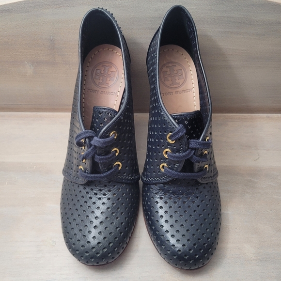 Tory Burch Women's Victor Perforated Leather Wedge Shoes 6.5 Navy Blue Brown - Picture 4 of 14